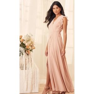 🌸NWT Lulus wrap maxi dress